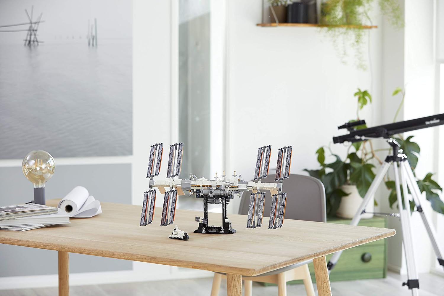 Compatible - IDEAS - 21321 - International Space Station (ISS) - 864 Pieces