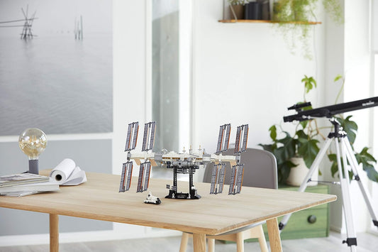 Compatible - 21321 - IDEAS - International Space Station (ISS) - 864 Pieces