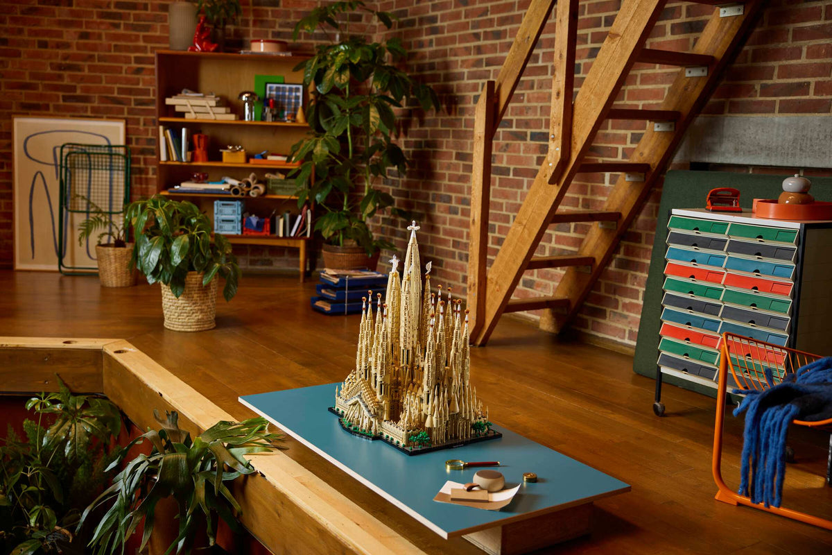 Compatible - Architecture - 21065 - Sagrada Família - 12060 Pieces