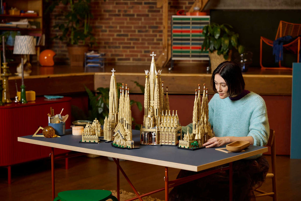 Compatible - Architecture - 21065 - Sagrada Família - 12060 Pieces