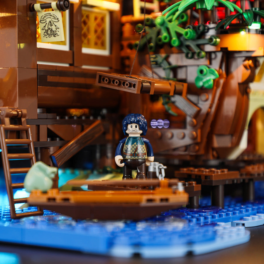 Funwhole/Lumibricks - F9011 - Medieval Pier Inn - 2,143 pieces