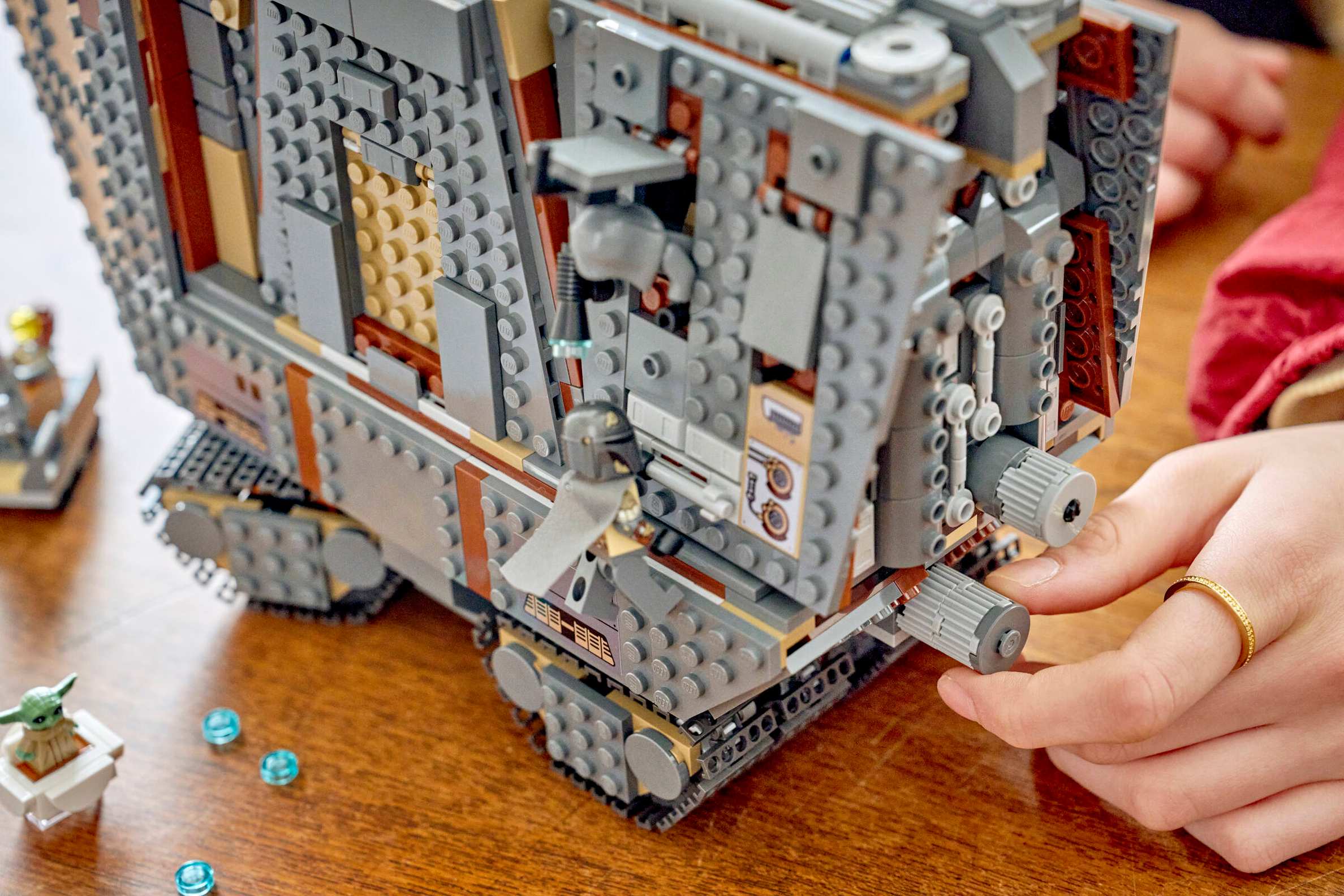 Compatible - Star Wars - 75453 - Offworld Sandcrawler and Mudhorn - 1683 Pieces