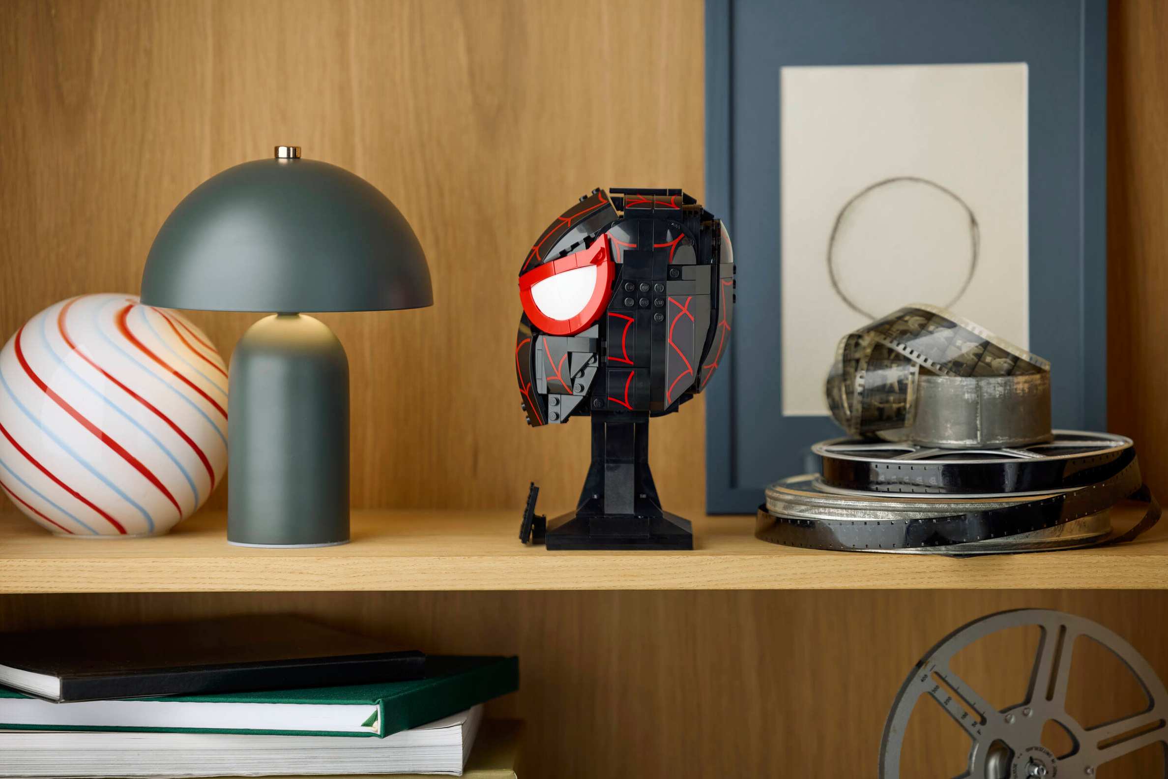 Compatible - Marvel - 76329 - Miles Morales’ Mask - 487 Pieces
