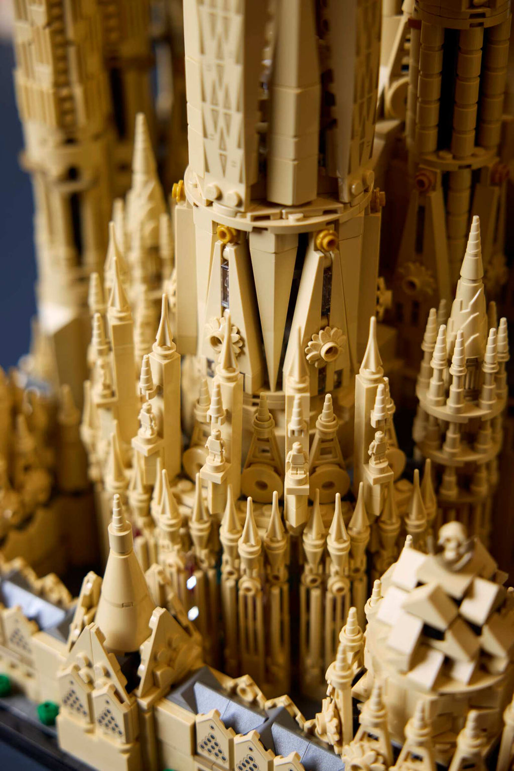 Compatible - Architecture - 21065 - Sagrada Família - 12060 Pieces