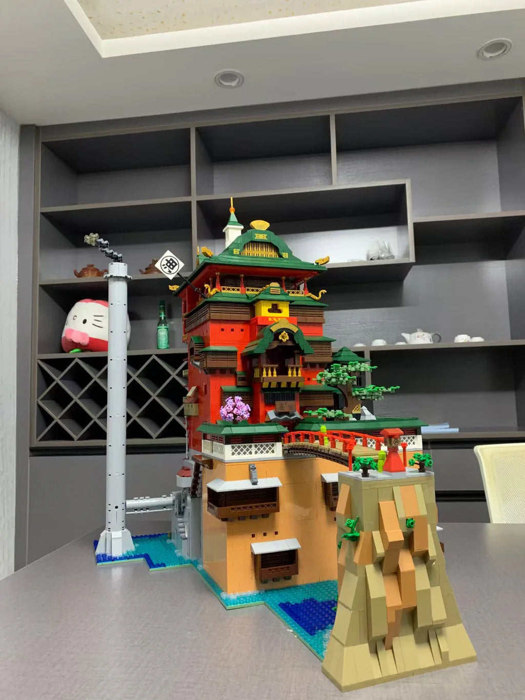 Panlos - 55121 - Spirited Away - Yubaba's Bathouse - 6876 Pieces - (Lighting Kit Included)