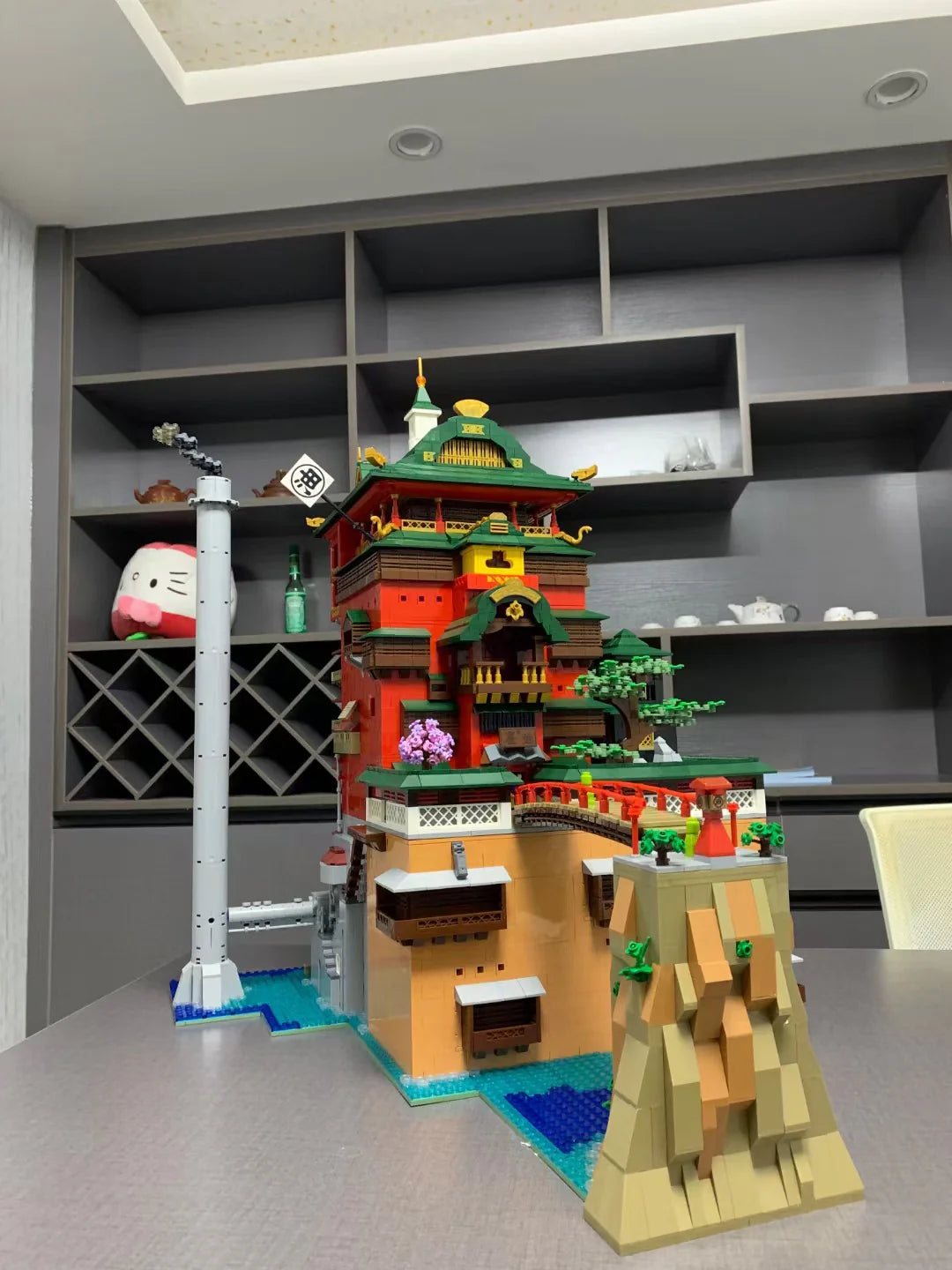 Panlos - 55121 - Spirited Away - Yubaba's Bathouse - 6876 Pieces - Includes A Lighting Kit
