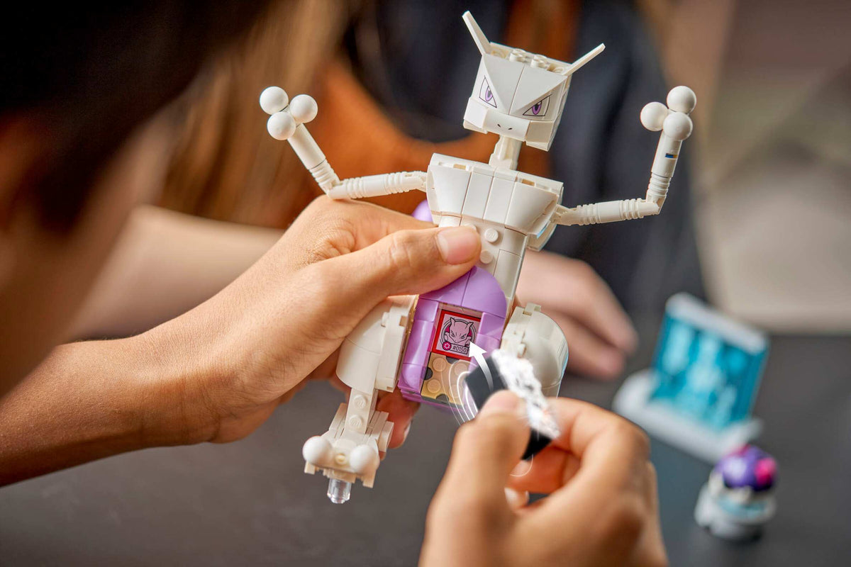Compatible - Pokémon - 72163 - Mewtwo’s Lab Break - 605 Pieces