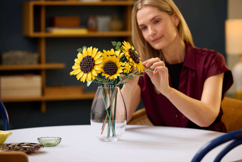 Compatible - Botanicals - 11502 - Sunflower Bouquet - 686 Pieces