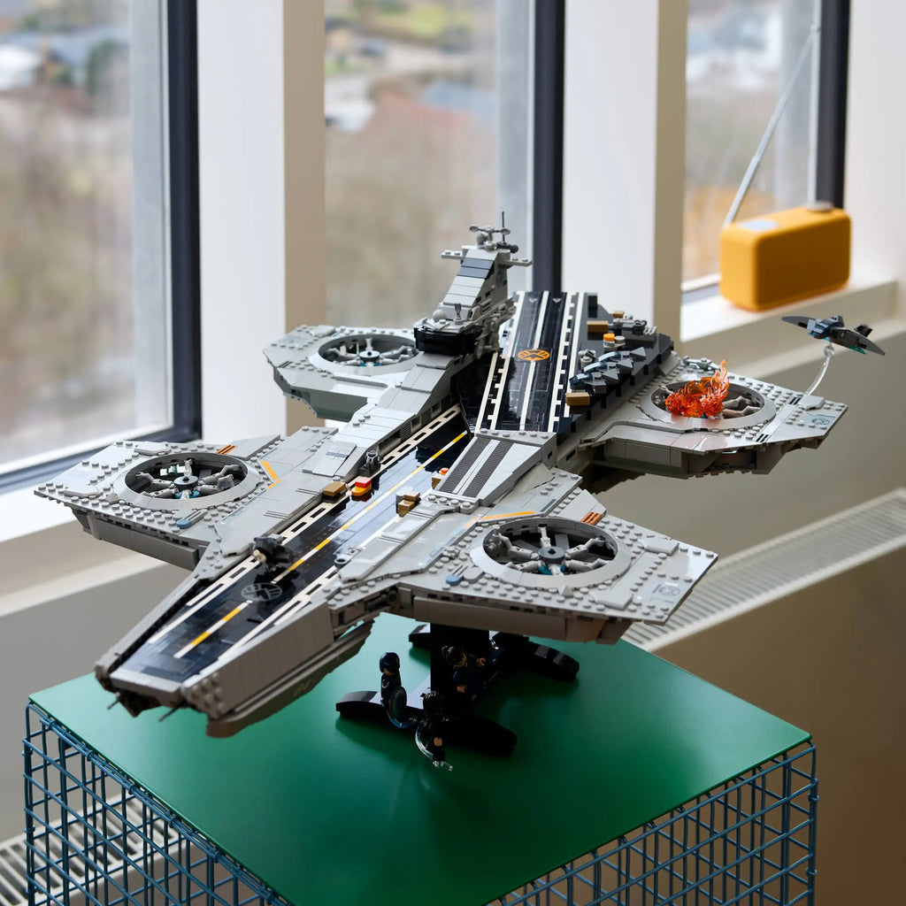 Compatible - Marvel - 76354 - S.H.I.E.L.D. Helicarrier - 3057 Pieces