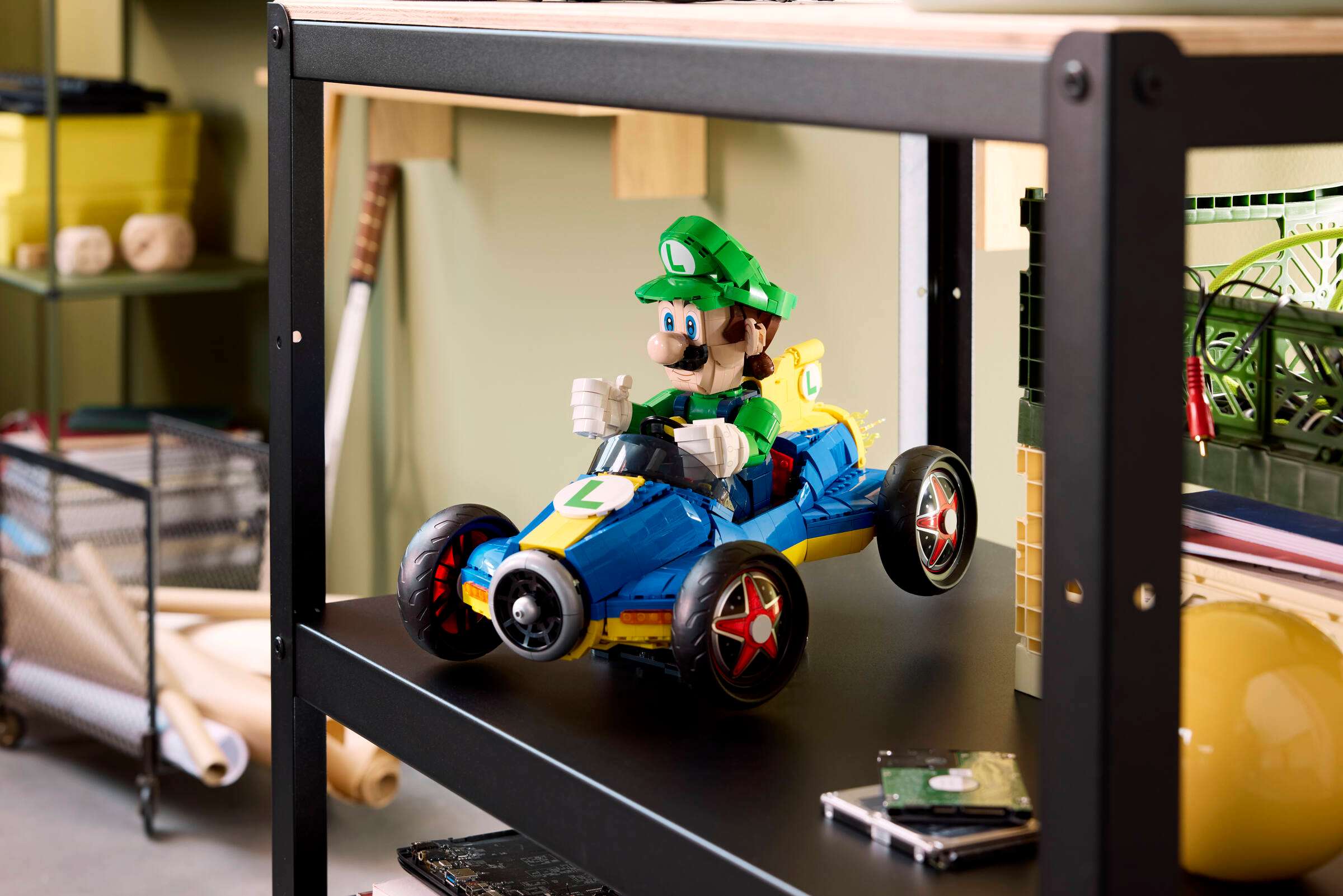 Compatible - 72050 - Mario Kart - Luigi And Mach 8 - 2234 Pieces