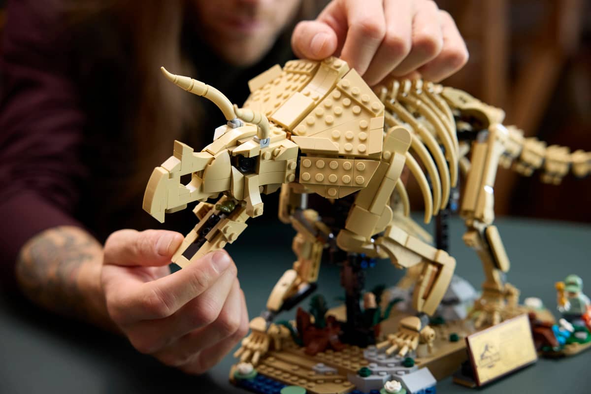 Compatible - Jurassic World - 77985 - Dinosaur Fossils: Triceratops - 1154 Pieces