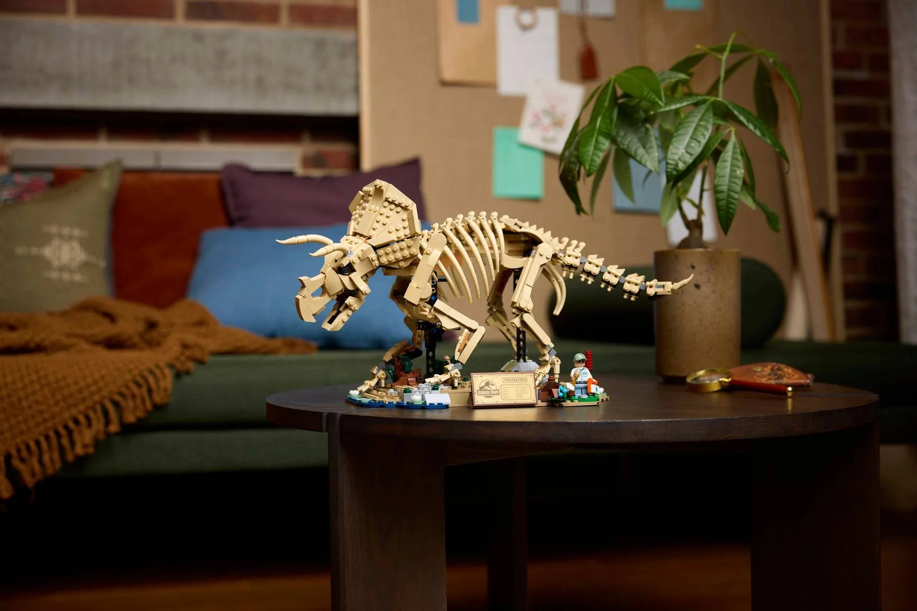 Compatible - Jurassic World - 77985 - Dinosaur Fossils: Triceratops - 1154 Pieces