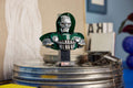 Compatible - Marvel - 76345 - Doctor Doom Bust - 379 Pieces