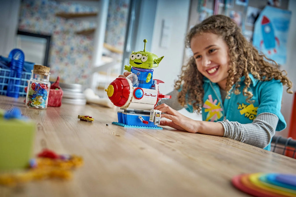 Compatible - Disney - 43307 - Alien with Pizza Planet Rocket Ride - 714 Pieces