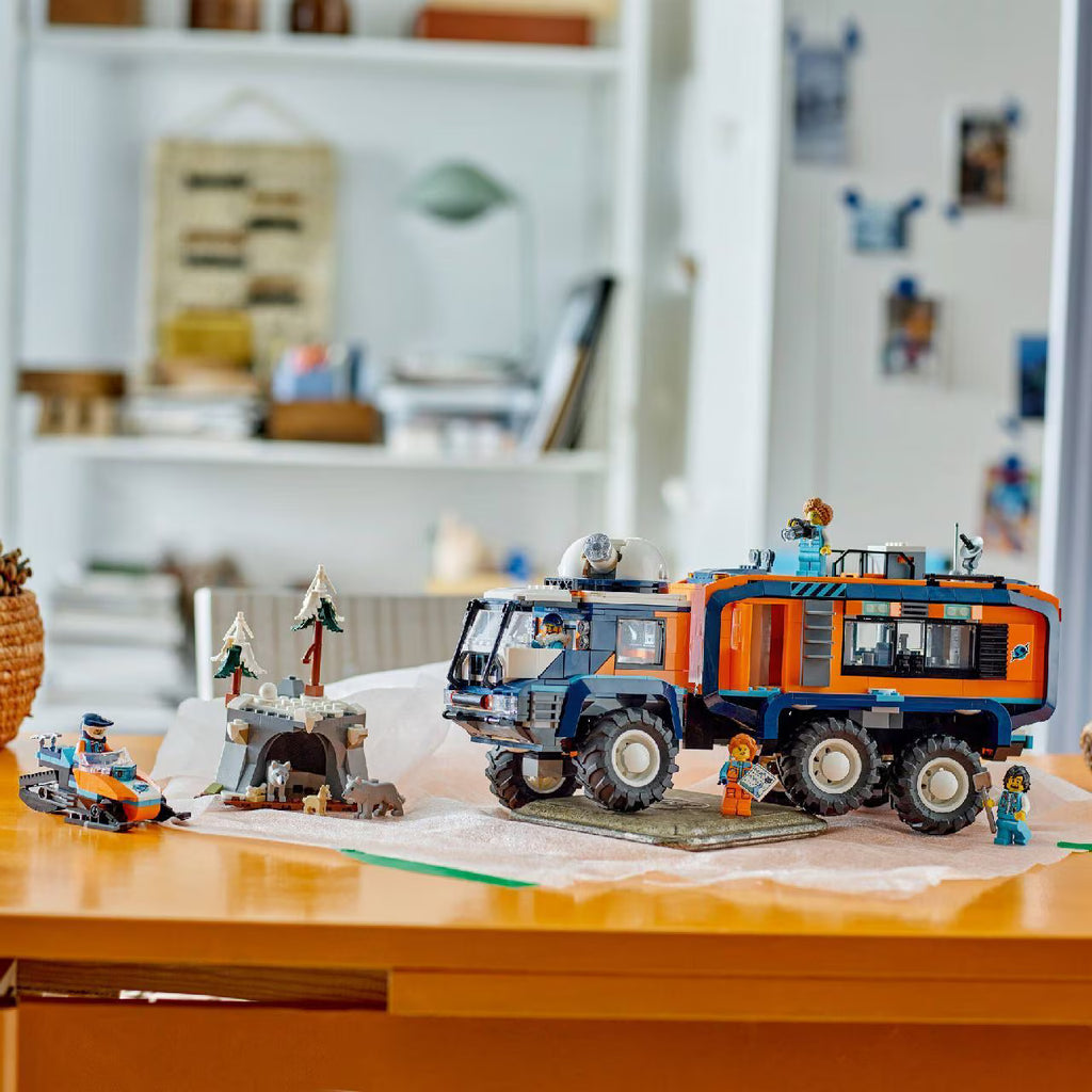 Compatible - City - 60471 - Arctic Explorer Science Lab Truck - 1064 Pieces