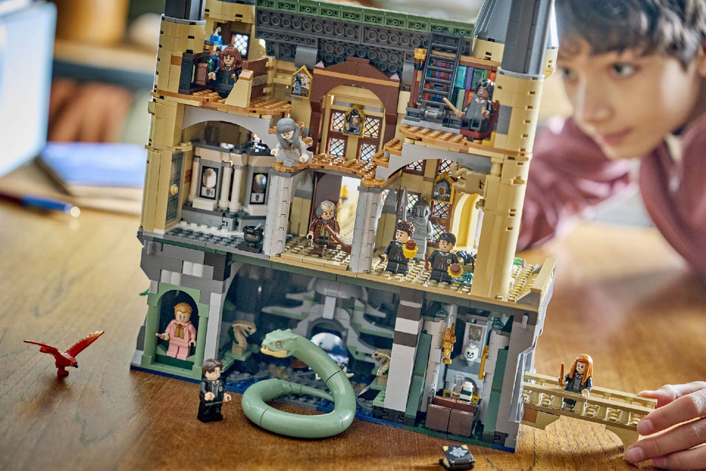 Compatible - 76473 - Harry Potter - Hogwarts Castle: East Wing - 2164 Pieces