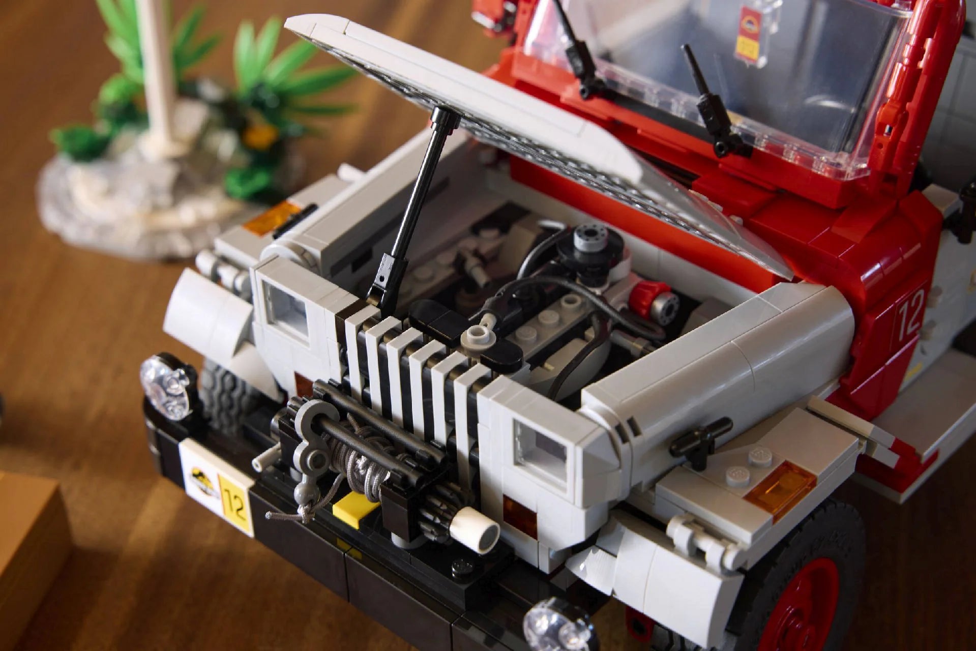 Compatible - 77984 - Jurassic Park Jeep Wrangler - 1924 Pieces