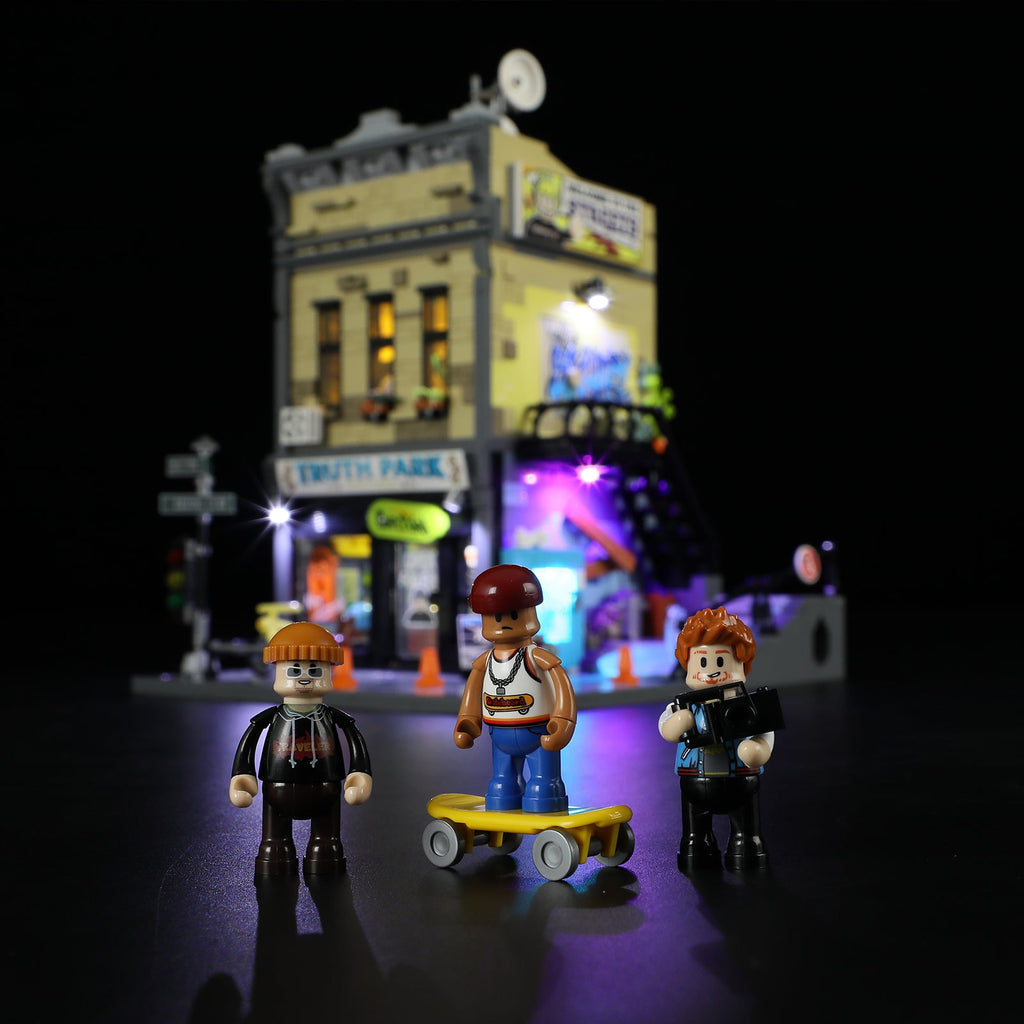 Funwhole/Lumibricks - F9051 -  Town Series - Skate Shop - 1573 Pieces
