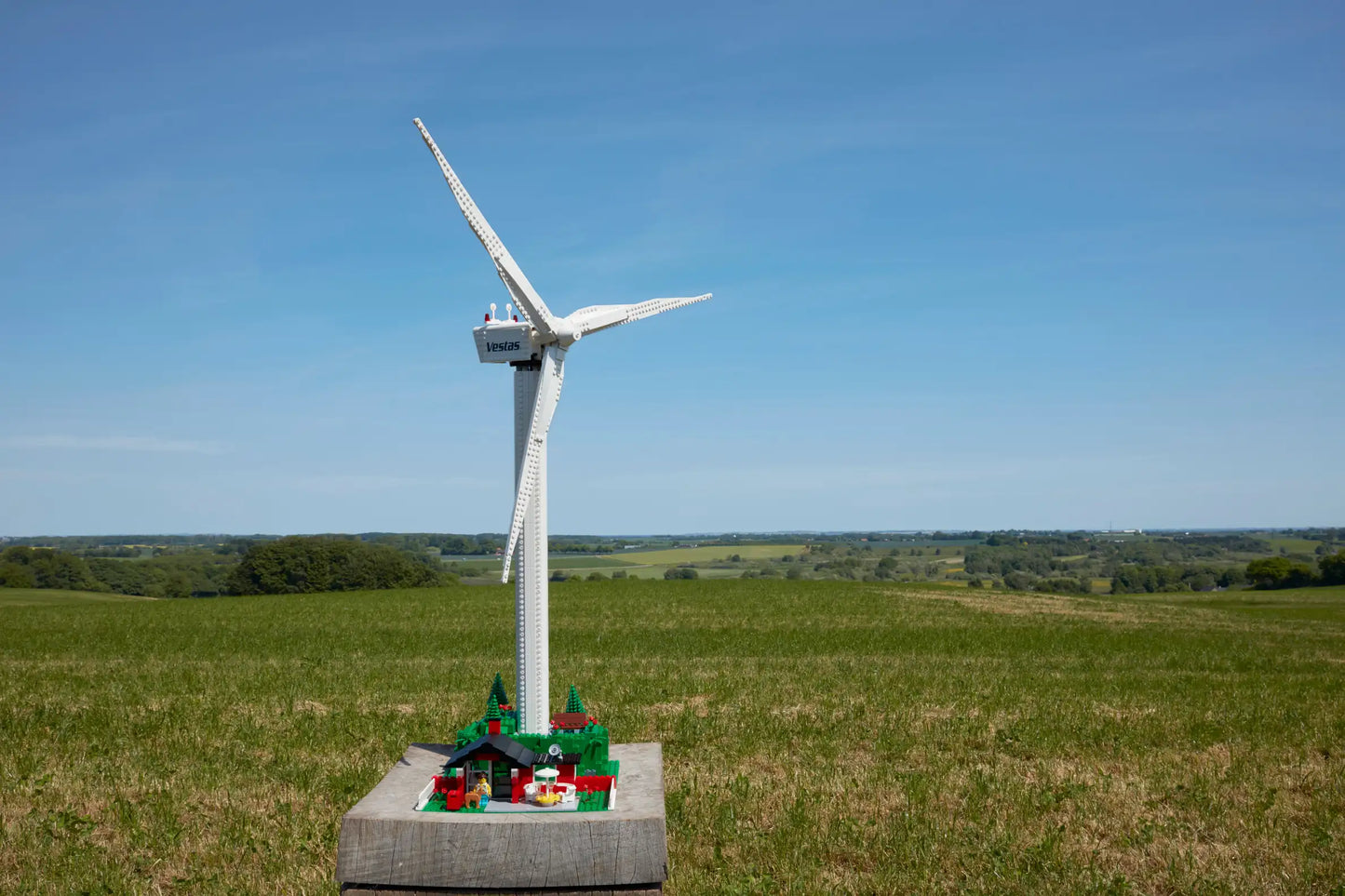 Compatible - 10268 - Vestas Wind Turbine - 828 Pieces