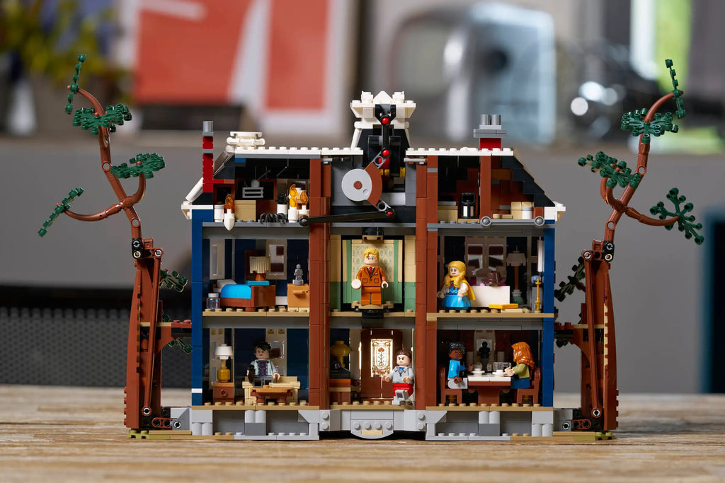 Compatible - Icons - 11370 - Stranger Things - The Creel House - 2593 Pieces