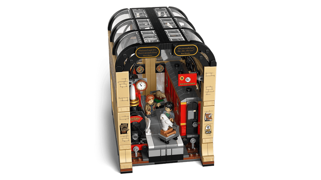 Compatible - Harry Potter - 76450 - Hogwarts Express Book Nook - 832 Pieces