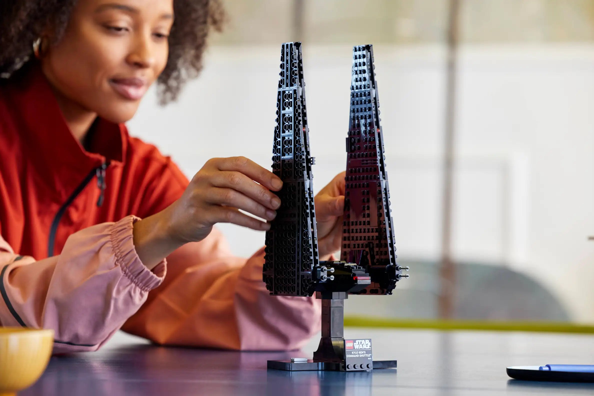 Compatible - Star Wars - 75406 - Kylo Ren’s Command Shuttle - 386 Pieces