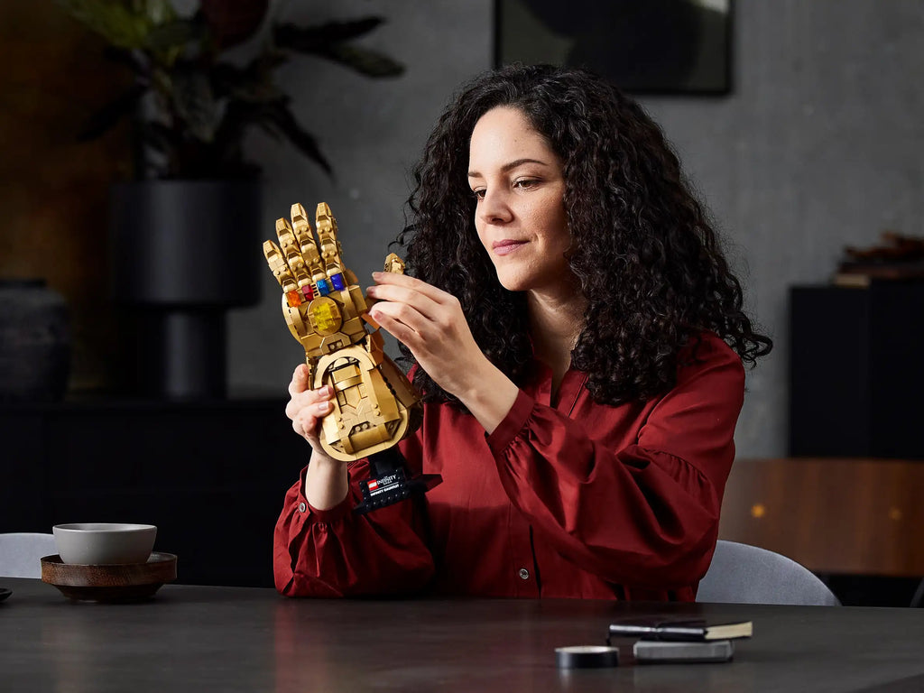 Compatible - Marvel - 76191 - Avengers Infinity Gauntlet - 596 Pieces