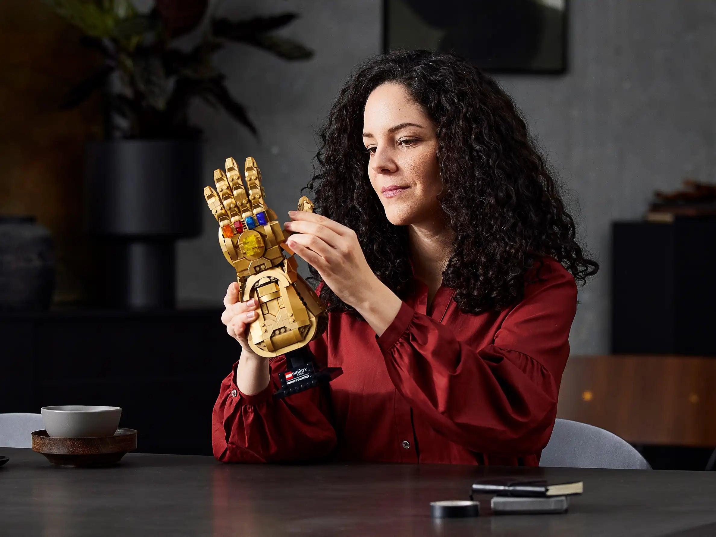 Compatible - Marvel - 76191 - Avengers Infinity Gauntlet - 596 Pieces