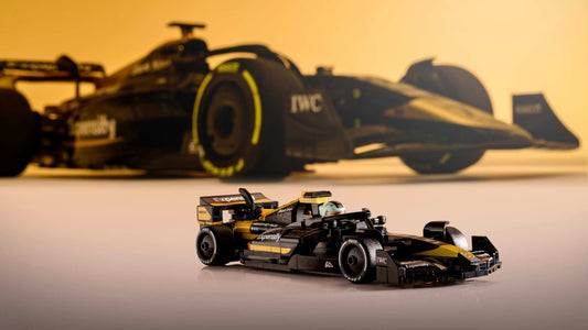 Compatible - 77252 - Speed Champions - APX GP Team Race Car - 268 Pieces