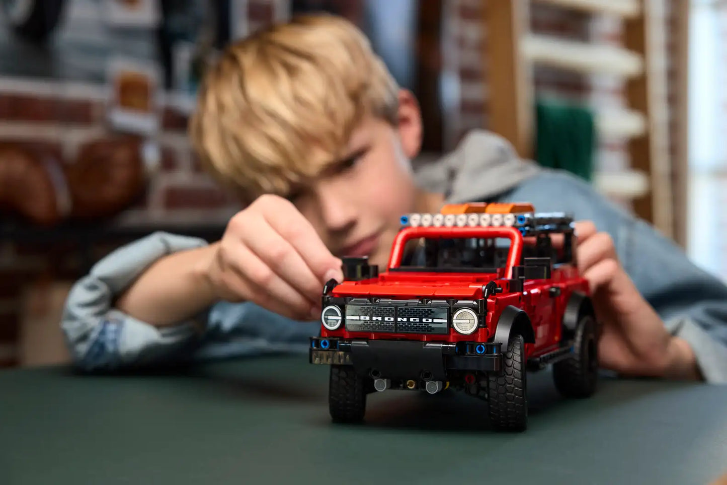 Compatible - 42213 - Technic - Ford Bronco SUV - 943 Pieces