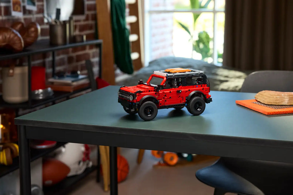Compatible - Technic - 42213 - Ford Bronco SUV - 943 Pieces