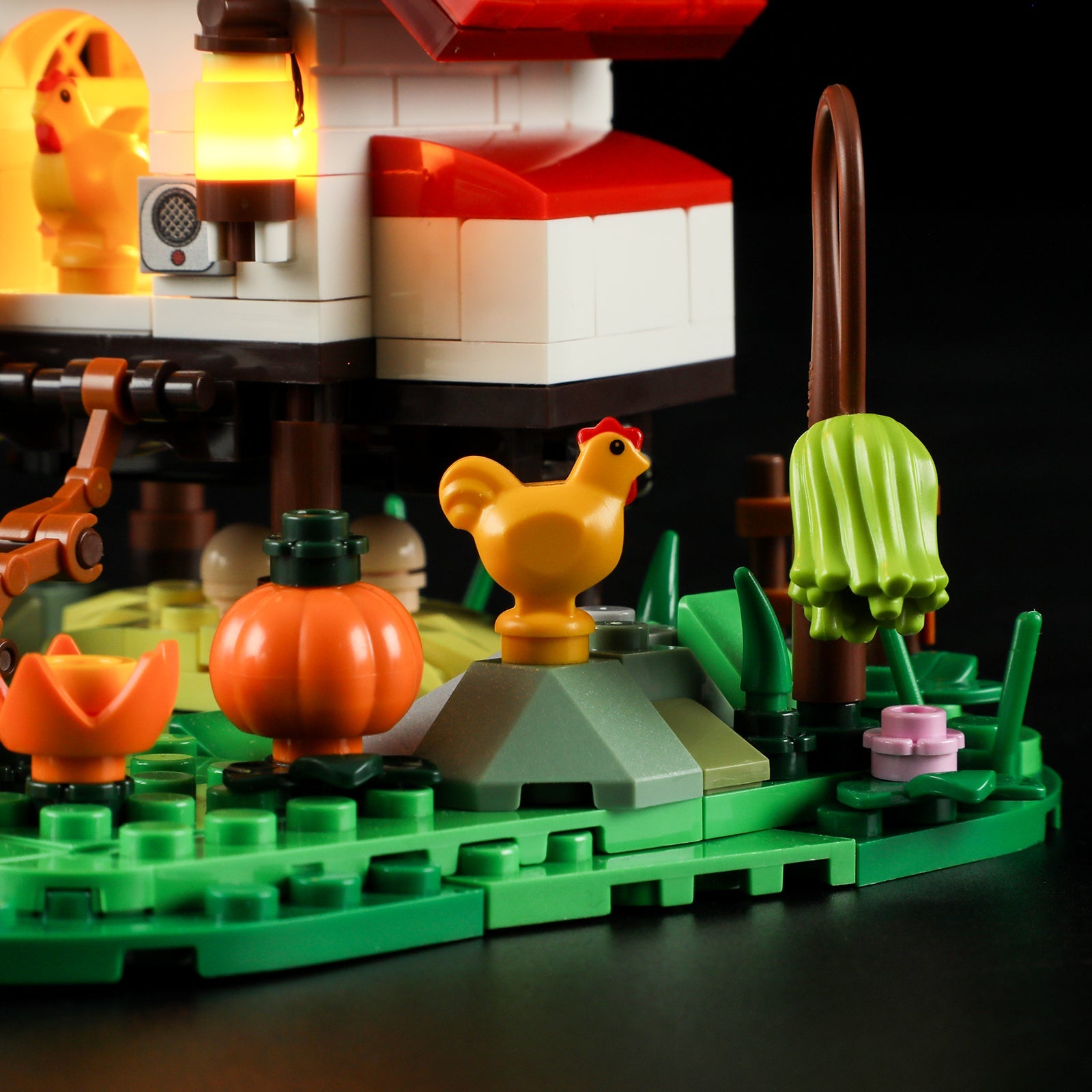 Funwhole/Lumibricks - F9034 - Farm Life - The Hen House - 323 Pieces