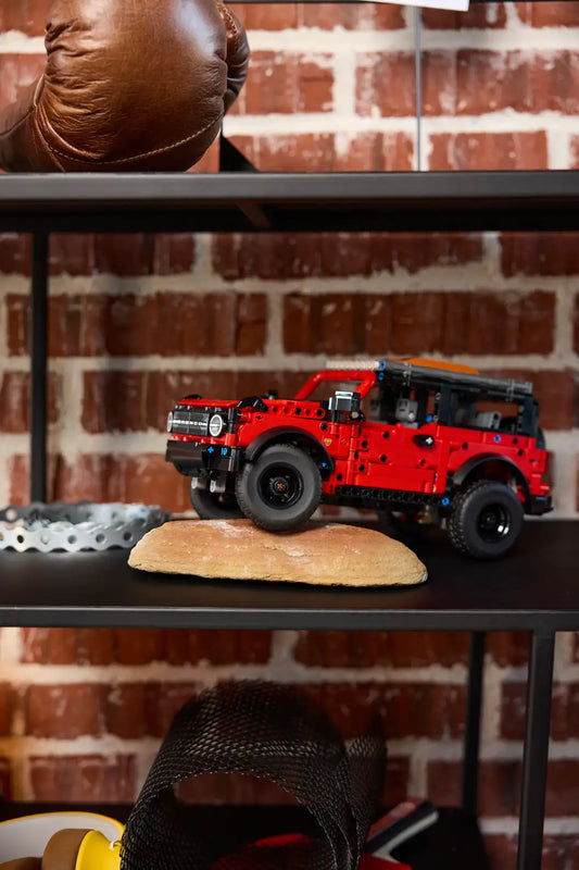 Compatible - 42213 - Technic - Ford Bronco SUV - 943 Pieces