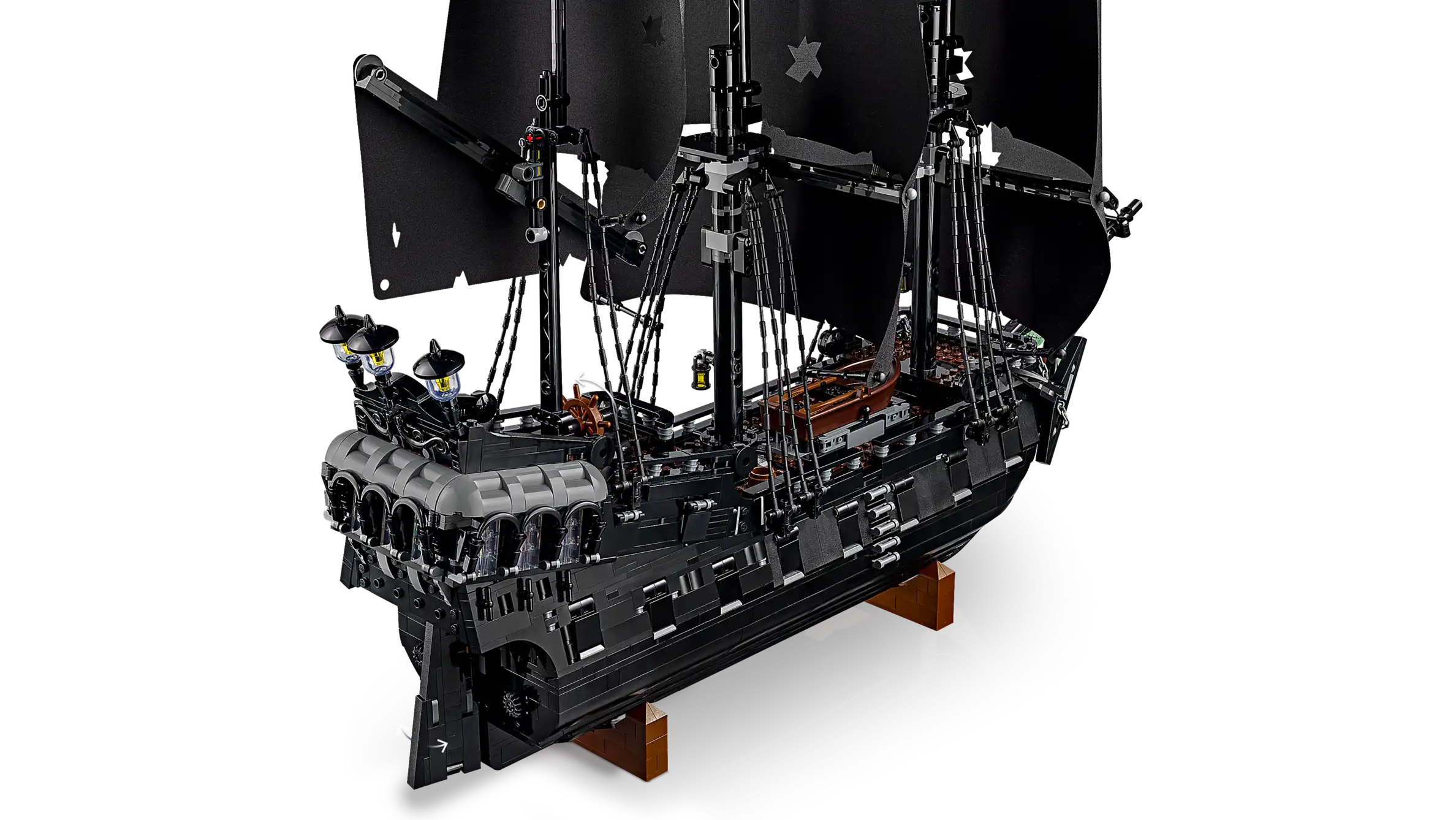 Compatible - Icons - 10365 - Pirates of the Caribbean - Jack Sparrow’s Pirate Ship - 2862 Pieces