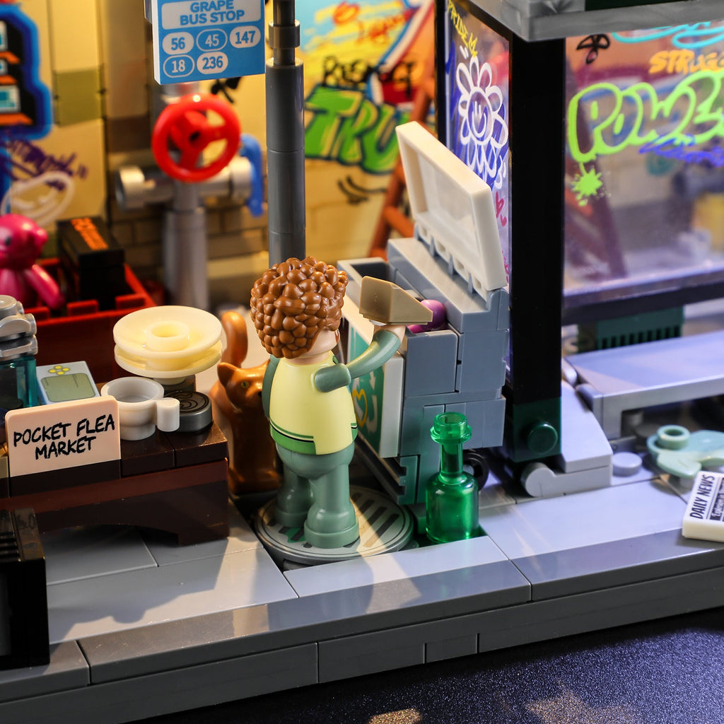 Funwhole/Lumibricks - F9066 - Town Series - Graffiti Bus Stop - 514 Pieces