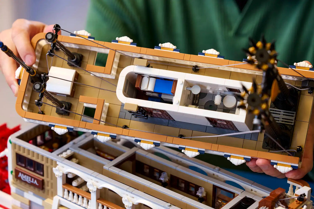 Compatible - IDEAS - 21356 - River Steamboat - 4090 Pieces