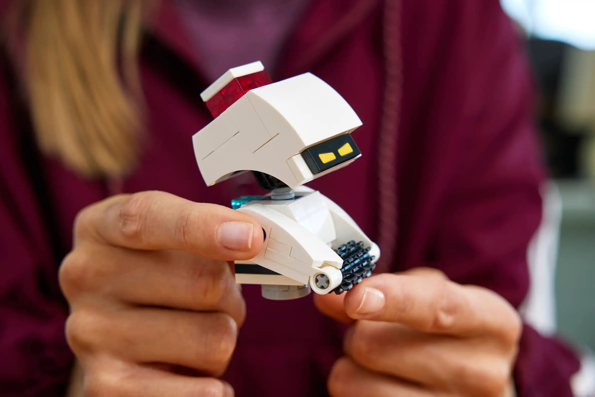 Compatible - Disney - 43279 - Wall-E and Eve - 811 Pieces (Group Order Discount Not Applicable)