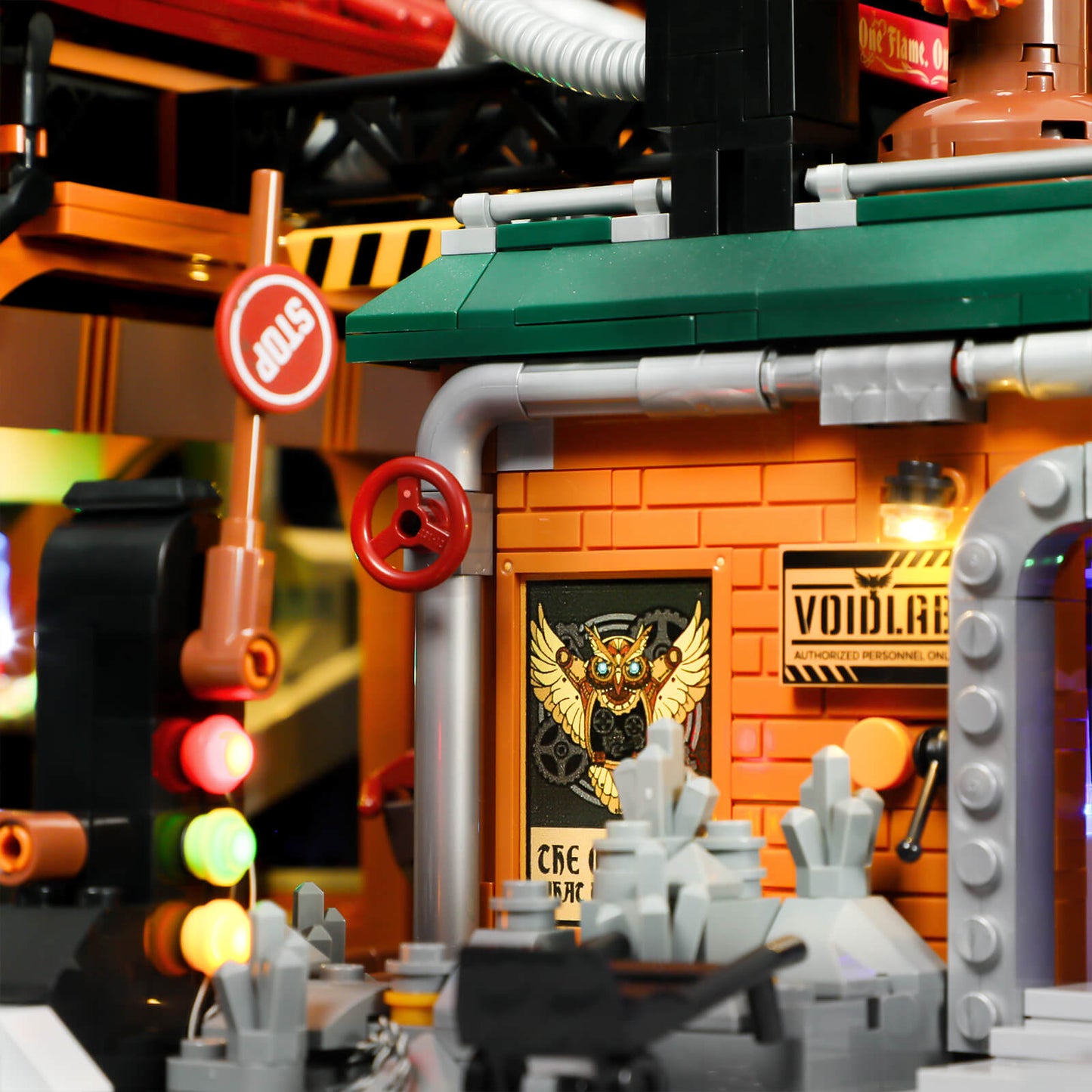 Funwhole/Lumibricks - F9101 - Iron Ore Factory - 3138 Pieces