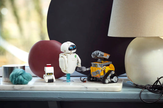 Compatible - 43279 - Disney - Wall E And Eve - 811 Pieces