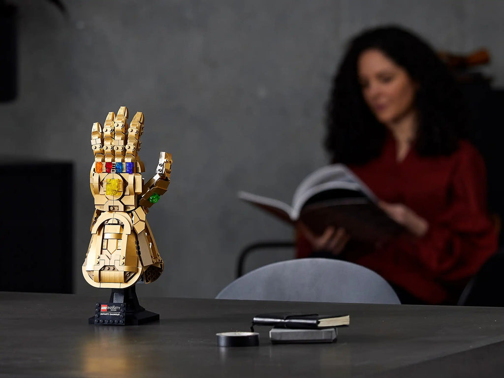 Compatible - Marvel - 76191 - Avengers Infinity Gauntlet - 596 Pieces