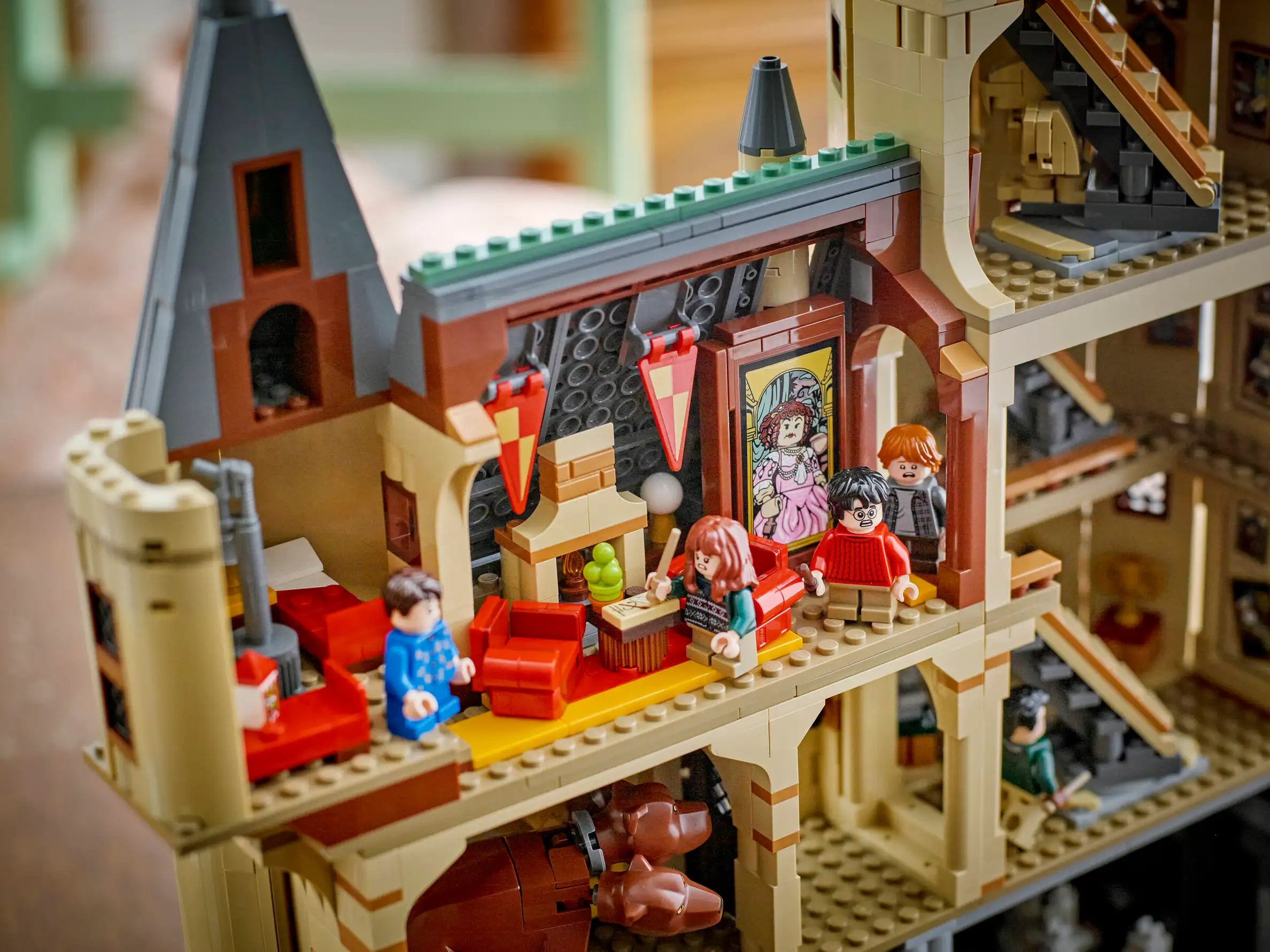 Compatible - Harry Potter - 76454 - Hogwarts Castle Main Tower - 2135 Pieces