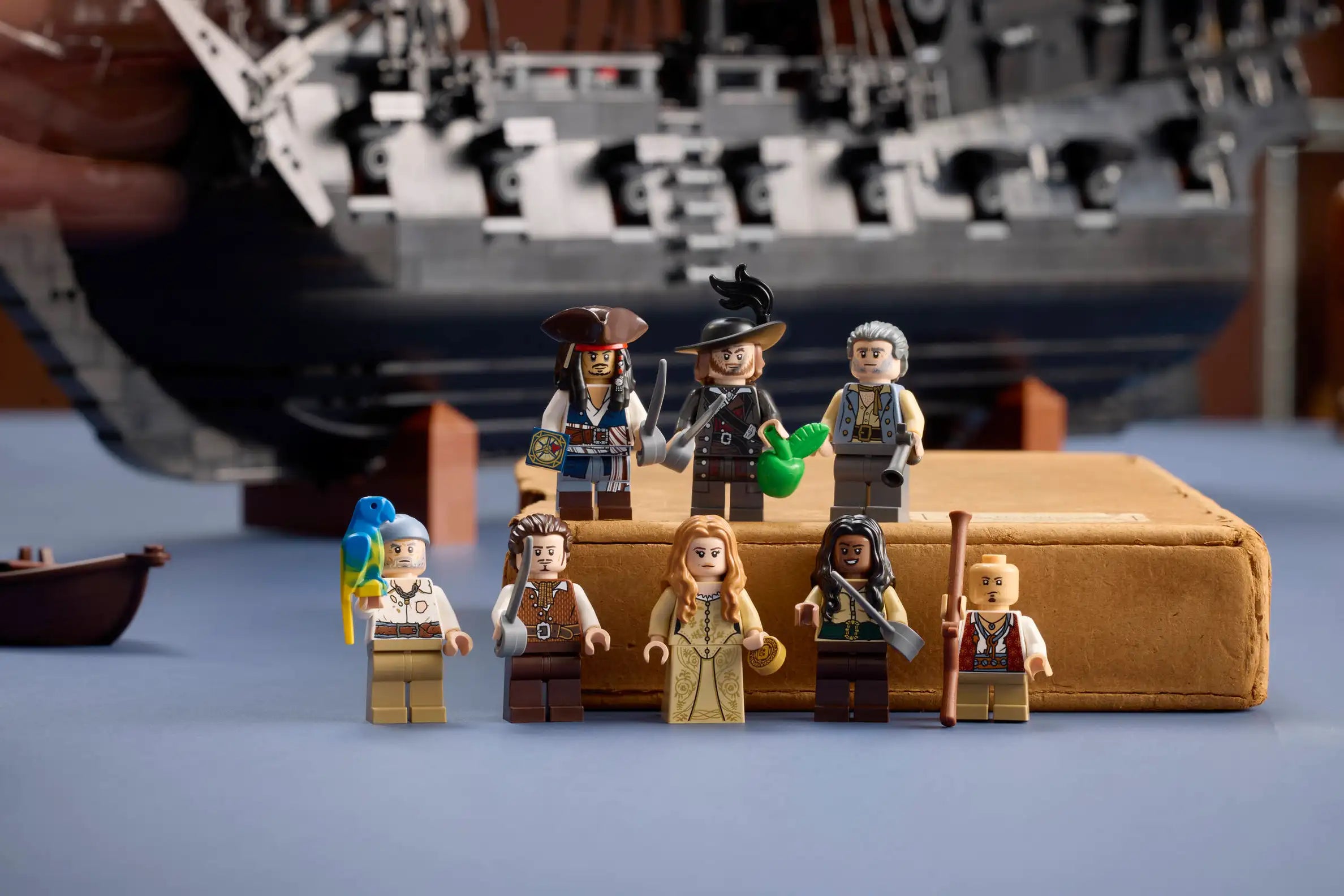 Compatible - Icons - 10365 - Pirates of the Caribbean - Jack Sparrow’s Pirate Ship - 2862 Pieces