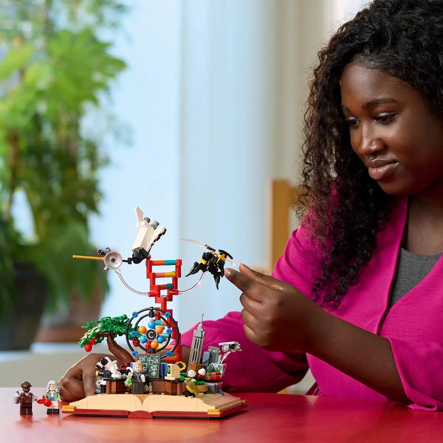 Compatible - 21335 - The Evolution of STEM - 879 Pieces