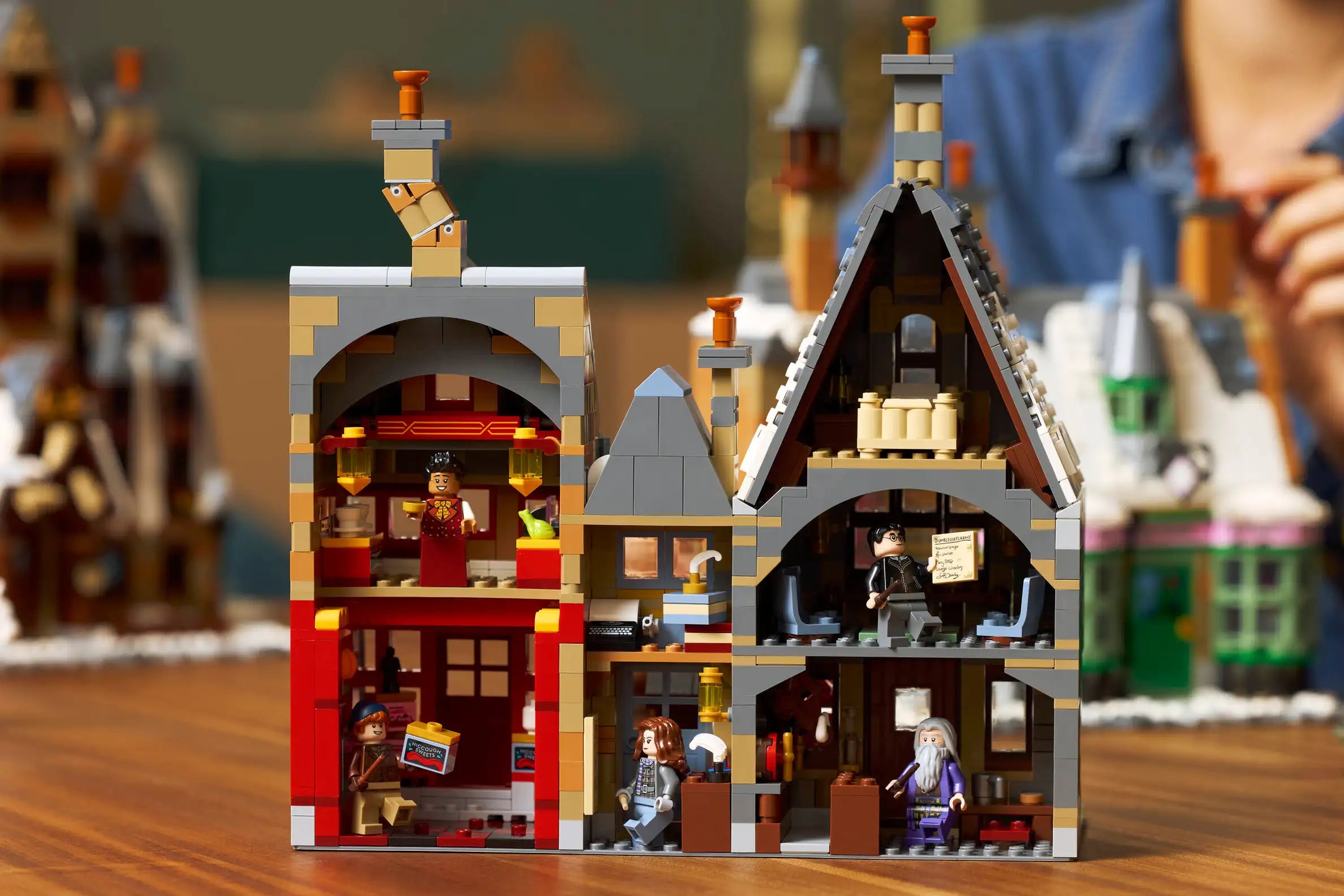 Compatible - Harry Potter - 76457 - Hogsmeade Village - Collector's Edition - 3228 Pieces