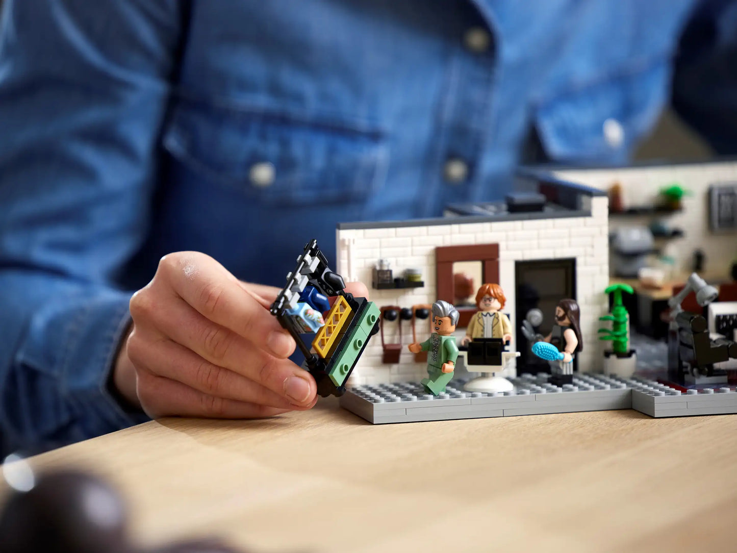 Compatible - 10291 - Queer Eye - The Fabulous Five Apartment - 974 Pieces