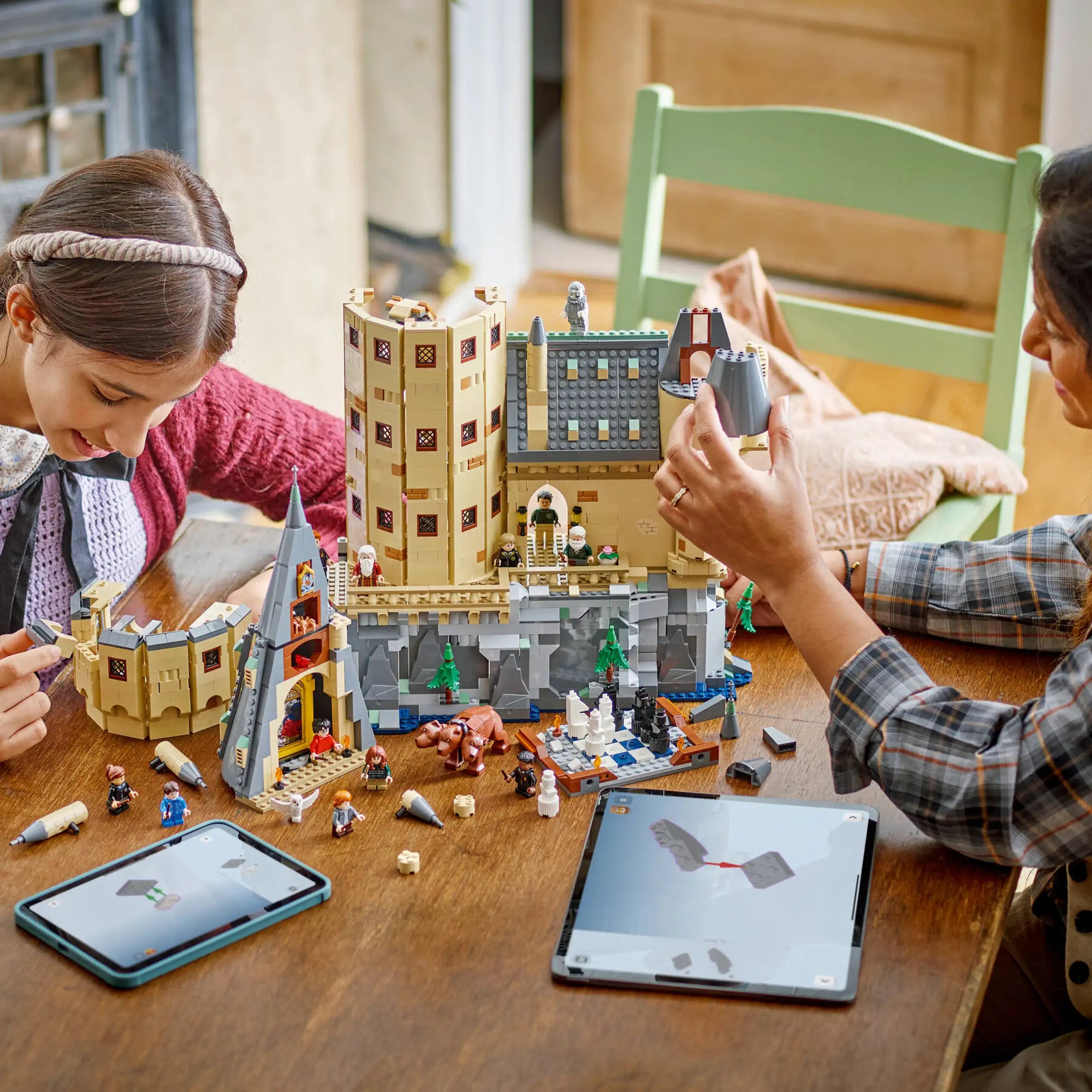 Compatible - Harry Potter - 76454 - Hogwarts Castle Main Tower - 2135 Pieces