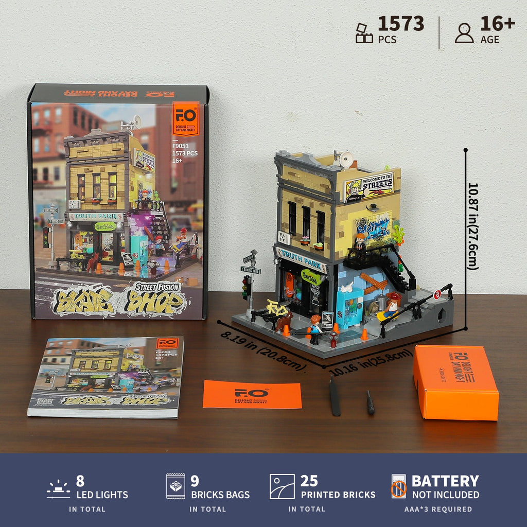 Funwhole/Lumibricks - F9051 -  Town Series - Skate Shop - 1573 Pieces