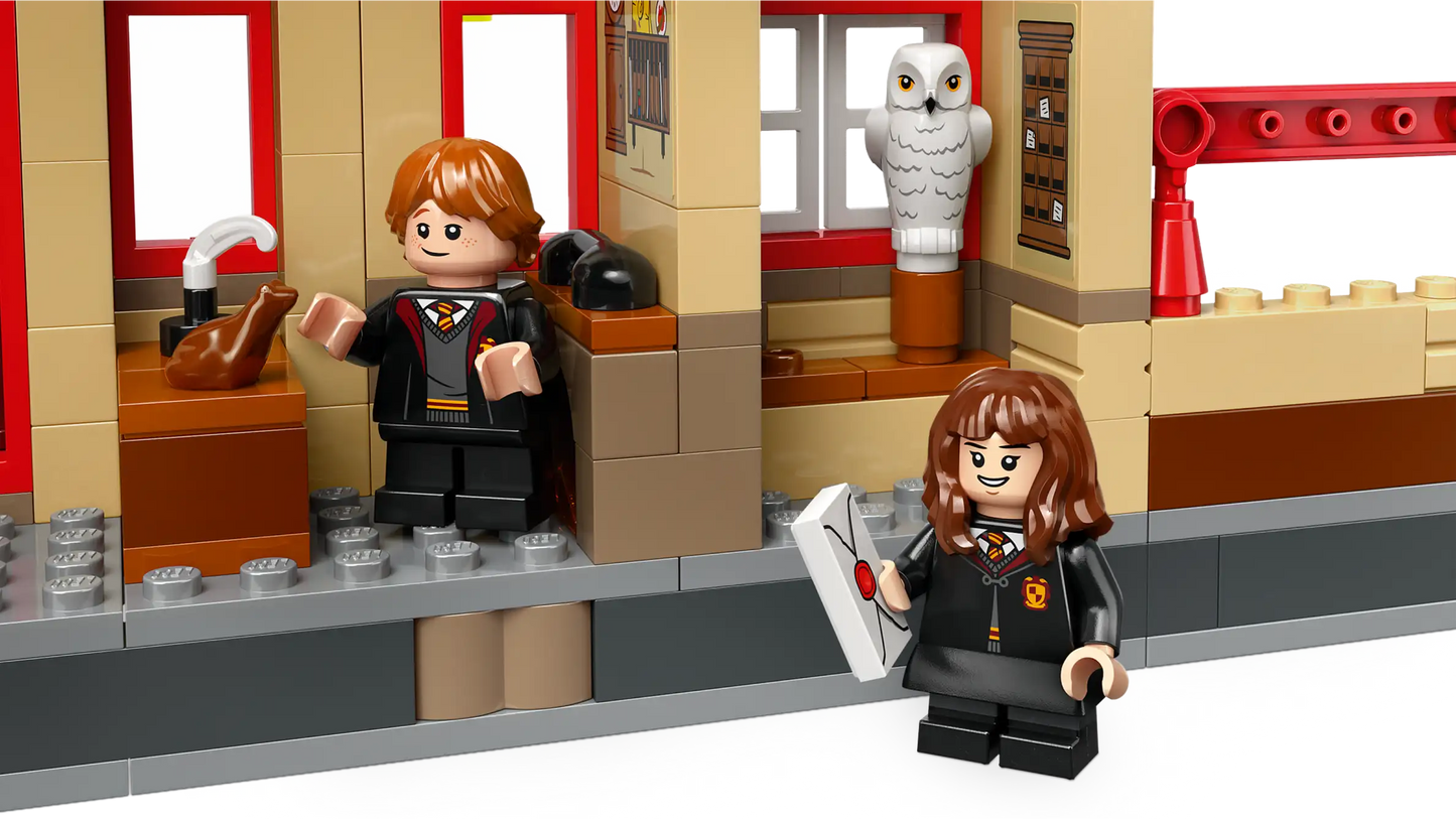 Compatible - 76423 - Harry Potter - Hogwarts Express with Hogsmeade Station - 743 Pieces