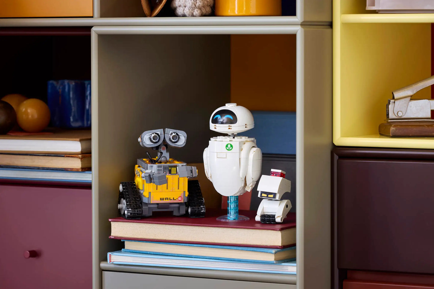 Compatible - 43279 - Disney - Wall E And Eve - 811 Pieces