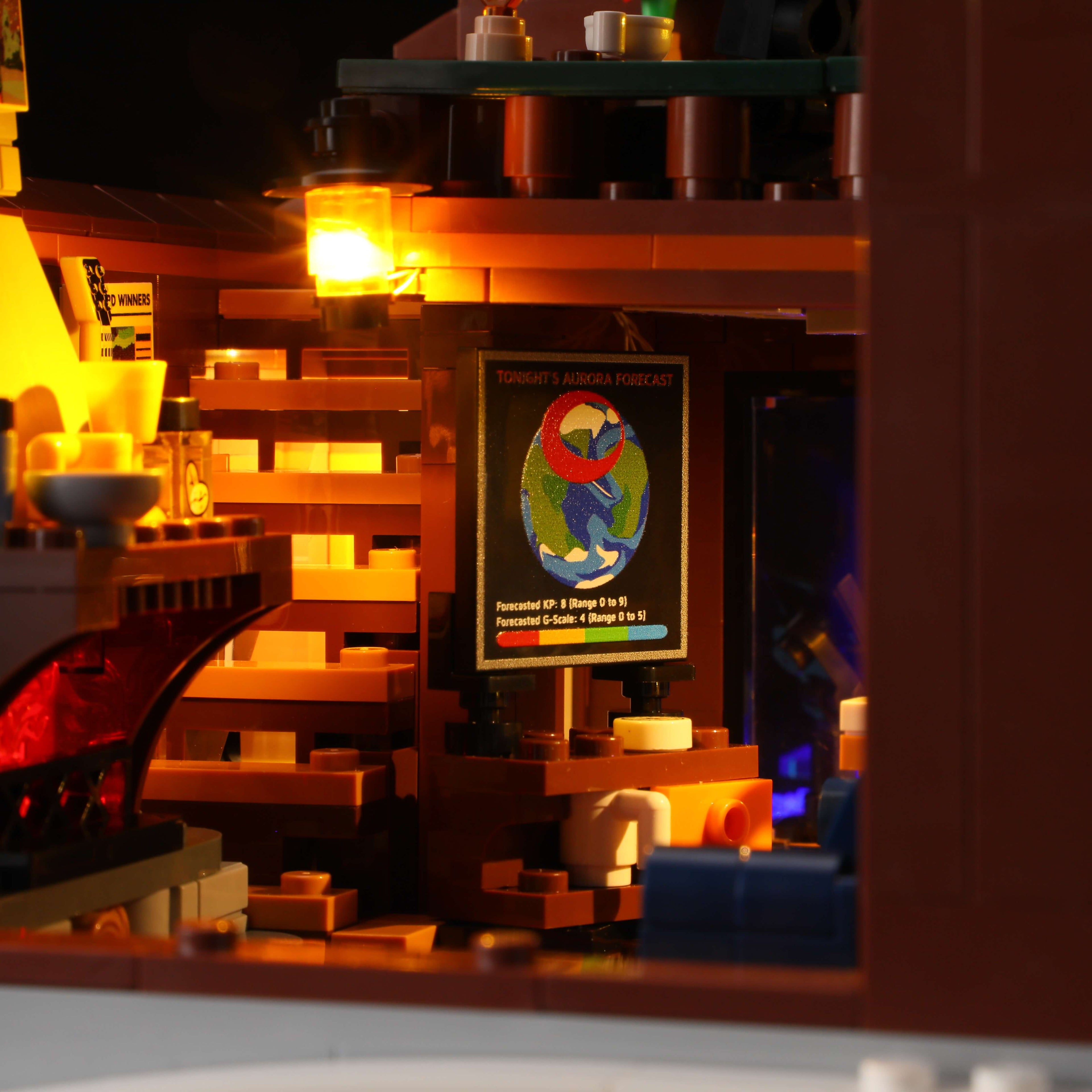 Funwhole/Lumibricks - F9090 - Aurora Cabin - 2425 Pieces